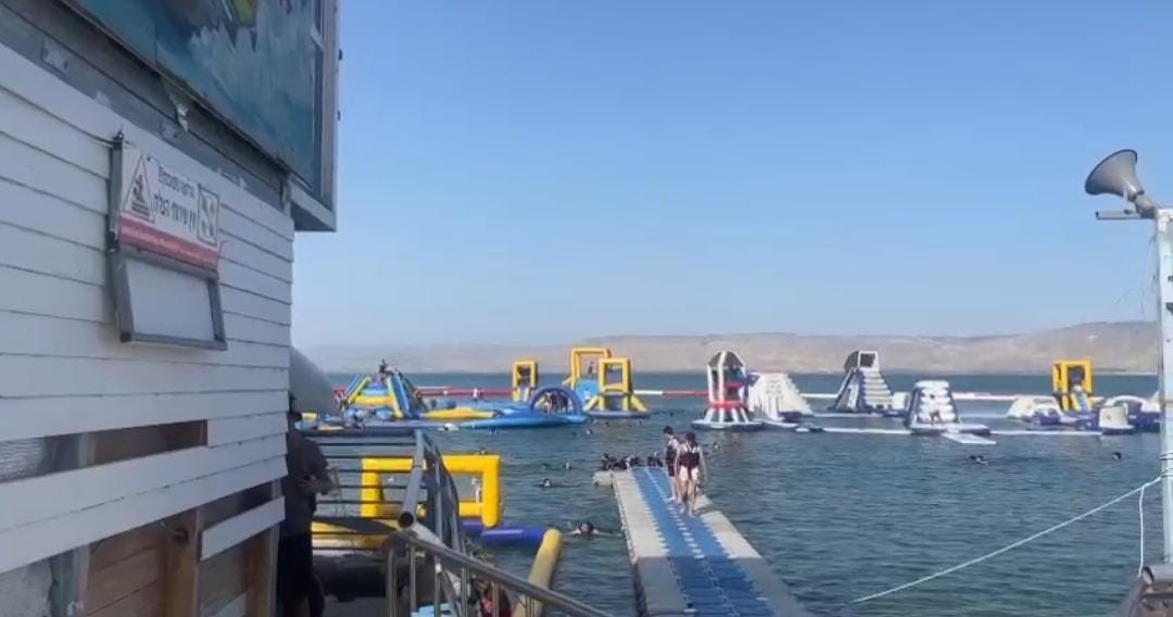 שני נערים נפצעו בחוף בכנרת. צילום: מד"א