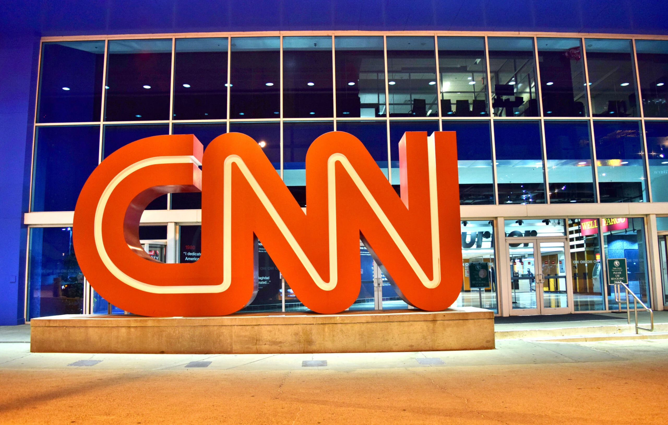 "שלא יתפוצץ לך הביפר": פרשן ב-CNN עקץ תומך פלשתין - ופוטר