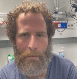 הפצוע בפיגוע בשומרון משחזר: "אני ממש רואה את המחבל מרסס אותי" | צפו