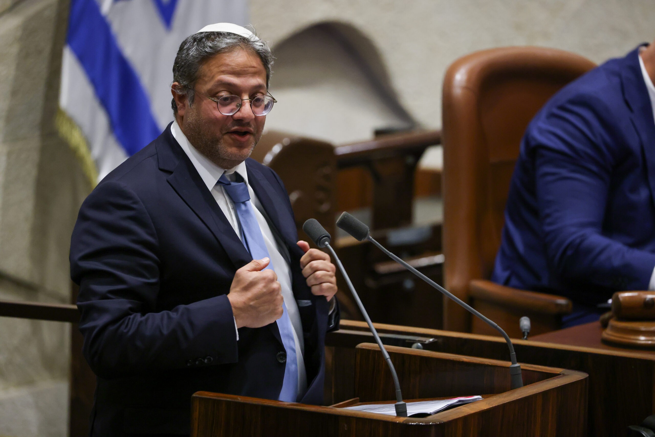 "תמיד ידע להפיל ממשלות": ברדוגו על הלחץ שמפעיל בן גביר