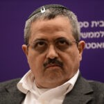 פרסום ראשון: רוני אלשיך נחקר הבוקר במשטרה בחשד להעסקת שב"ח