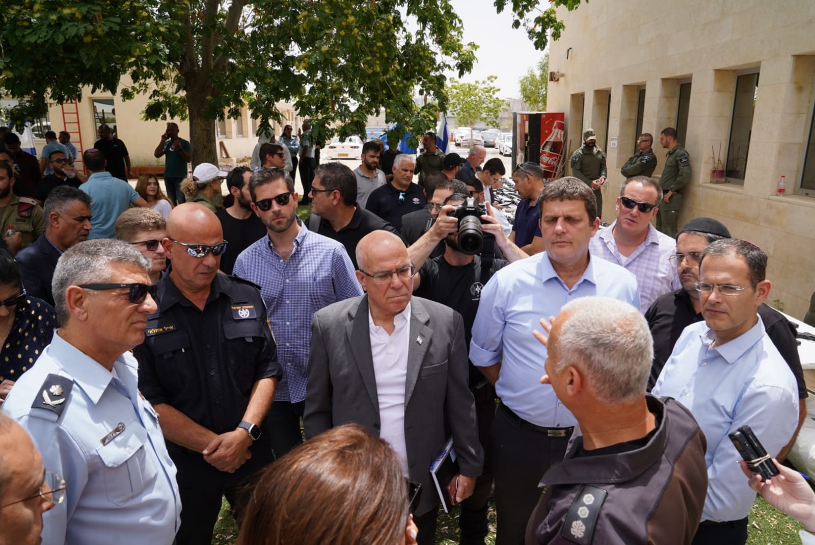 "פער גדול בין הדיווח למציאות": הוועדה לביטחון לאומי סיירה בנגב