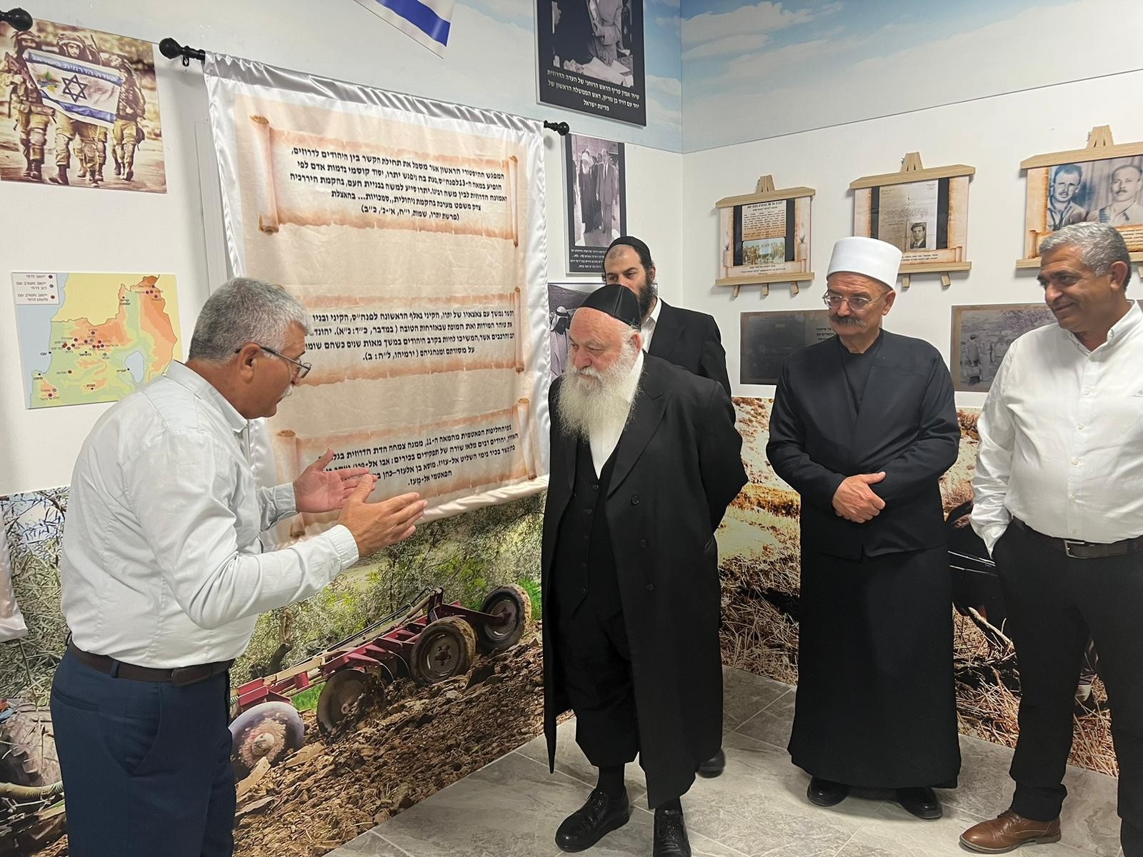 השר גולדקנופף בביקור מפתיע בעירייה הערבית בצפון: "נמצא דרך לסייע לכם"