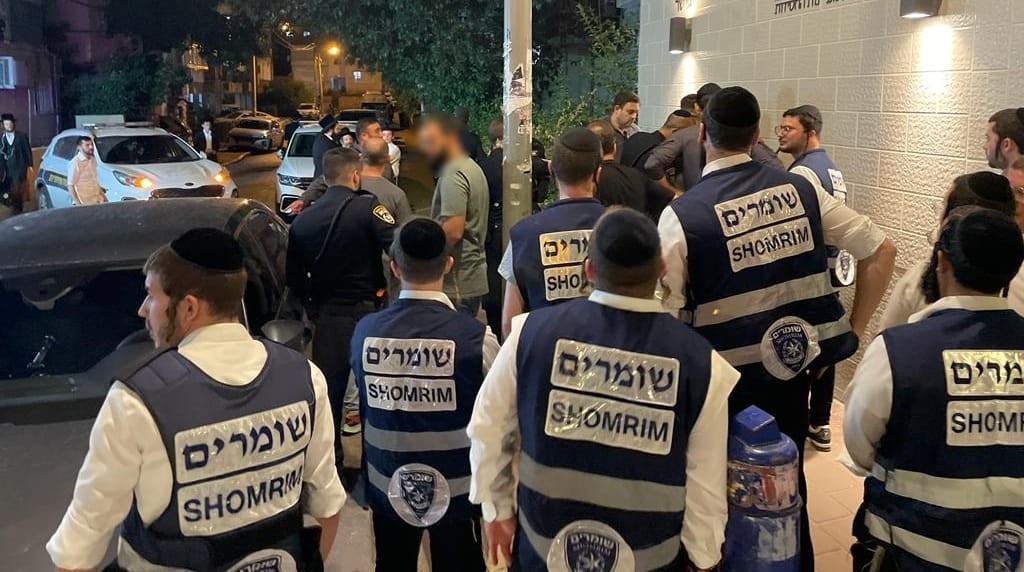 בלב העיר החרדית: בעל עסק נסחט באיומי נשק בעשרות אלפי שקלים