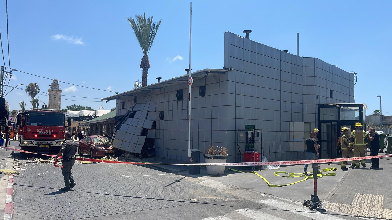 גבר כבן 50 נהרג מפיצוץ בלון גן במאפייה באשקלון | תיעוד