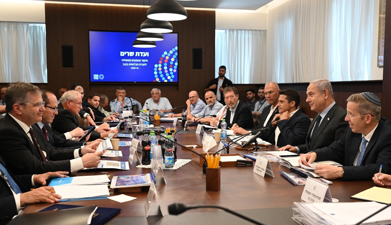 הסדרת יישובים, מאבק בפוליגמיה ולימודי עברית: התוכנית לשיקום הנגב