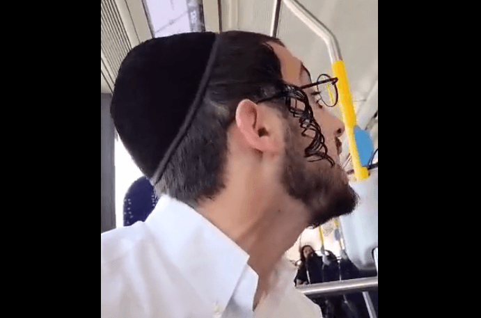 הקצין החרדי הותקף רק בשל חזותו: "תרד מהאוטובוס יא משתמט" | צפו