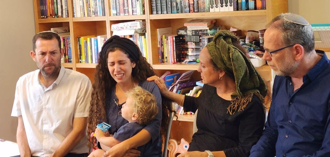 "החיים נלקחו מאיתנו באכזריות": אלמנתו של מאיר תמרי הי"ד נפרדת בדמעות