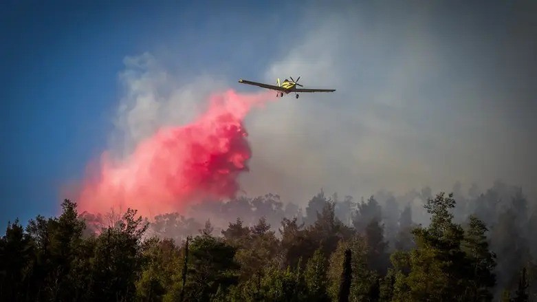 מושיטים יד: ישראל תשלח מטוסים לסיוע בכיבוי שריפות ביוון