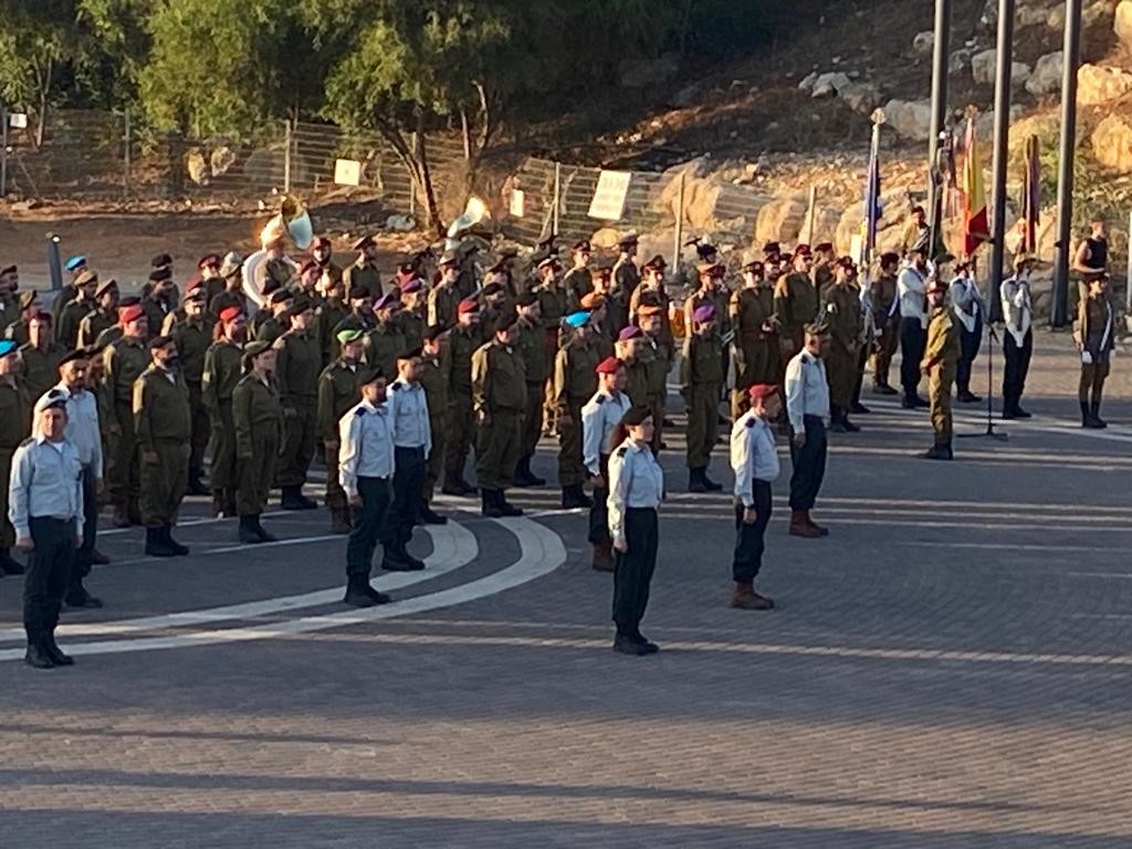 "בחרו מרצונם החופשי ללבוש מדים": התשובה הקצינית ההולמת לקריאה לסרבנות