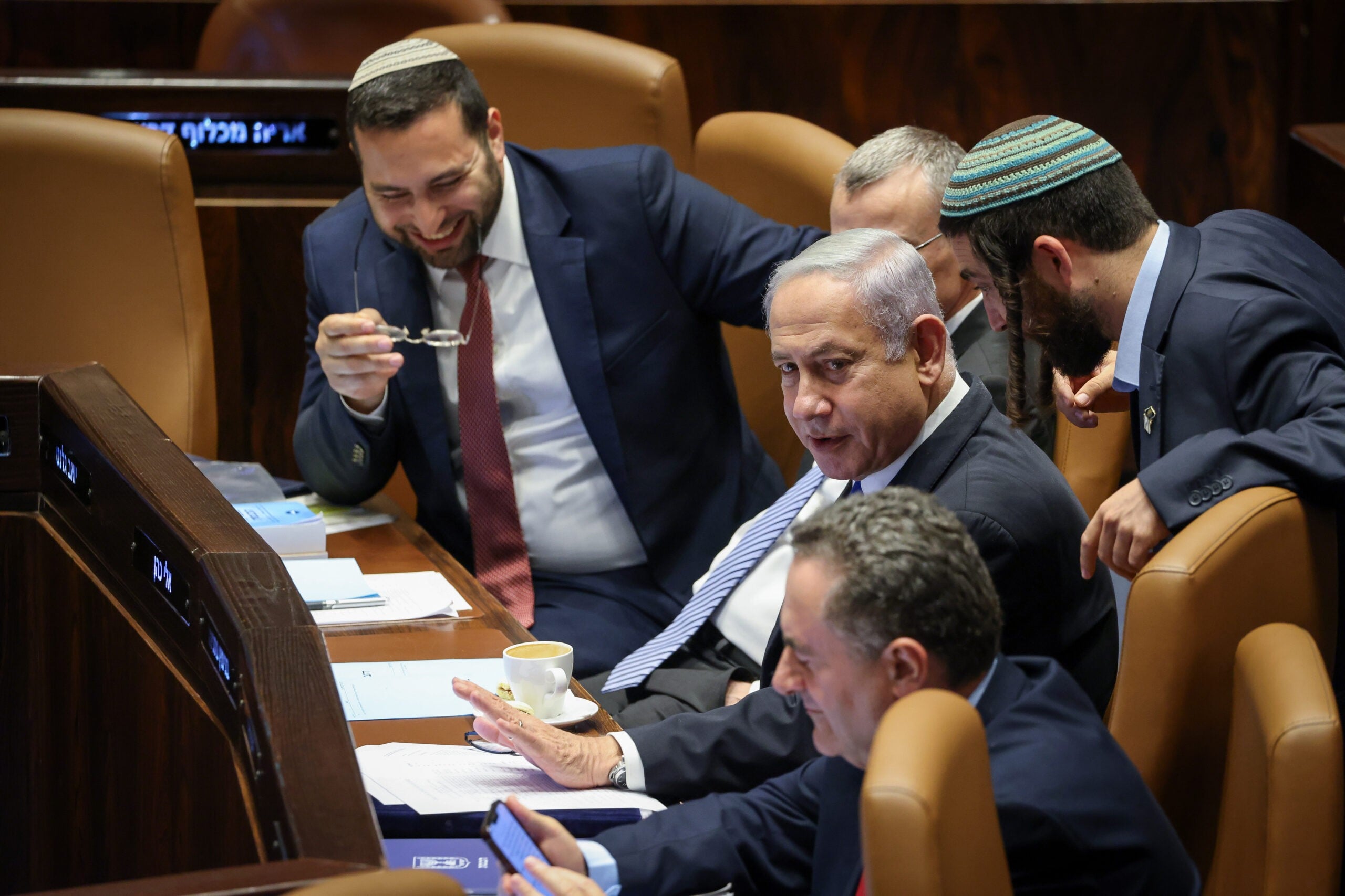 מתקרבים להצבעה הדרמטית במליאה; לוין ולפיד התעמתו: "נמאס לי מזה"