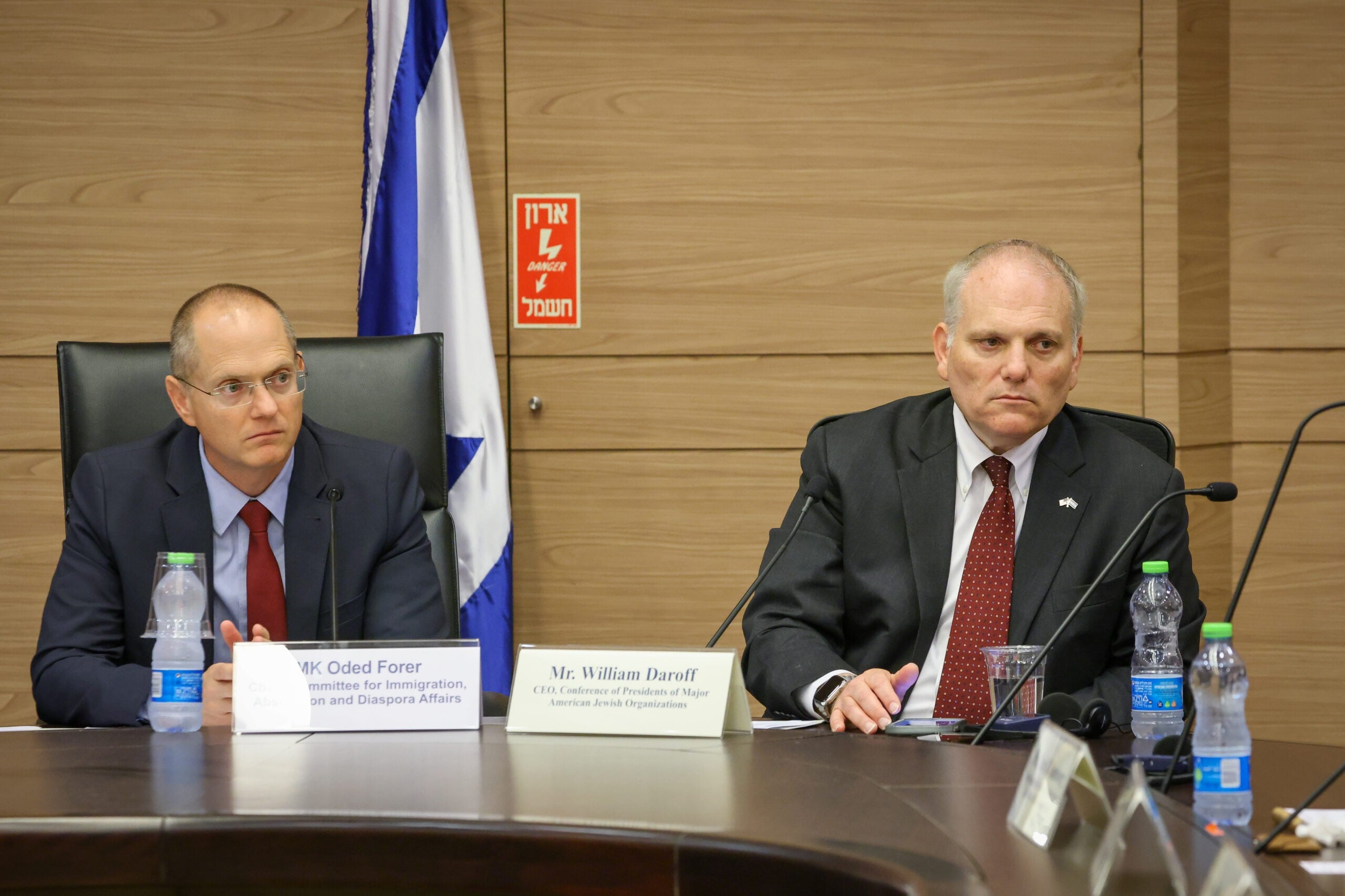 טייס חיה"א בהאשמה חריפה בכנסת: "הקואליציה מזינה את האנטישמיות"
