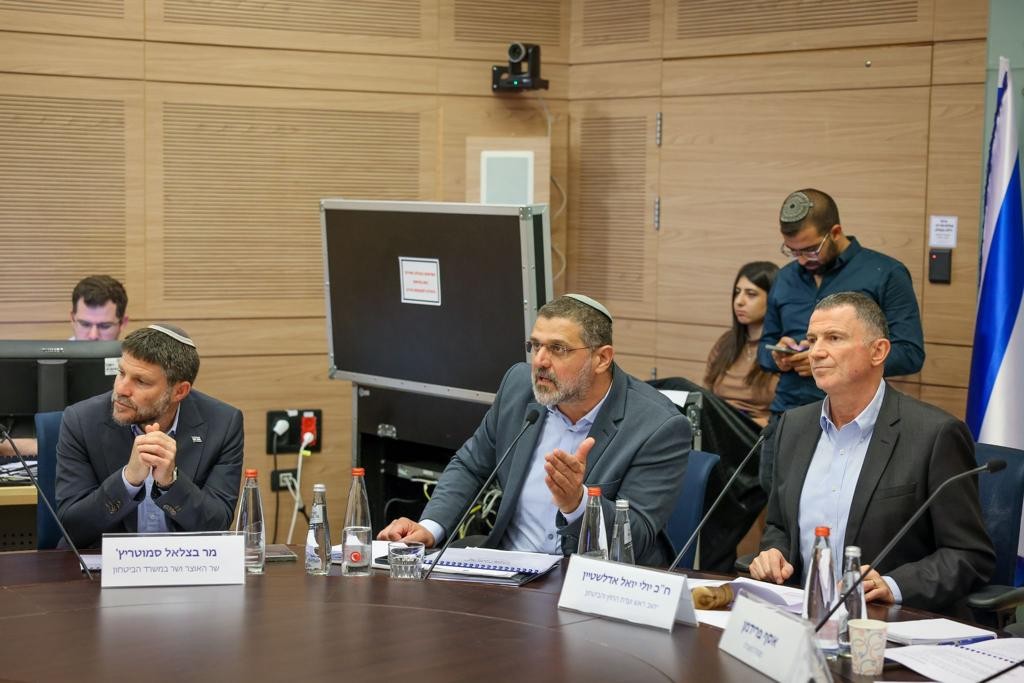 השתלטות הערבים ביו"ש: דיון מיוחד נערך היום בוועדת חוץ וביטחון