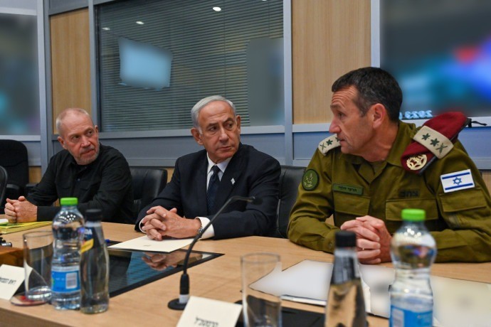 48 שעות חלפו: ישראל טרם הגיבה לרצח 6 החטופים בידי חמאס