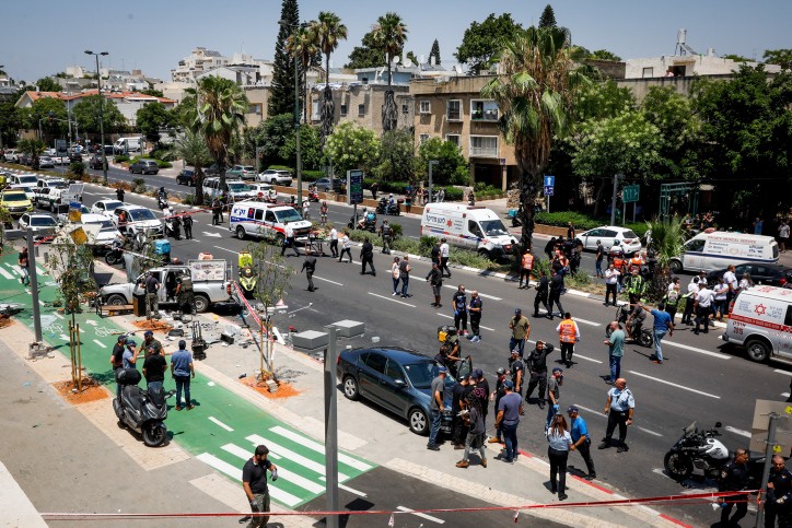 העדויות מהפיגוע בת"א: "התפללתי שהכדור ייצא, אם לא - אני מת"