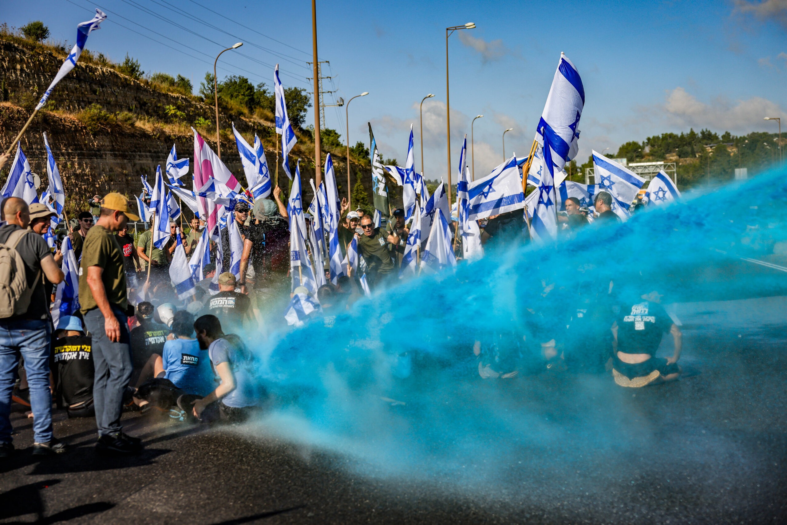 "יום ההתנגדות": כבישים נחסמו לתנועה ברחבי הארץ | תיעוד נרחב