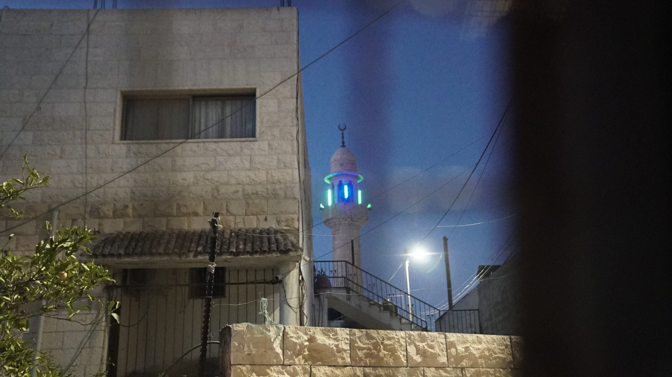 שחקן פאודה הביע תמיכה בג'נין וספג מתקפה חריפה: "מנותק"