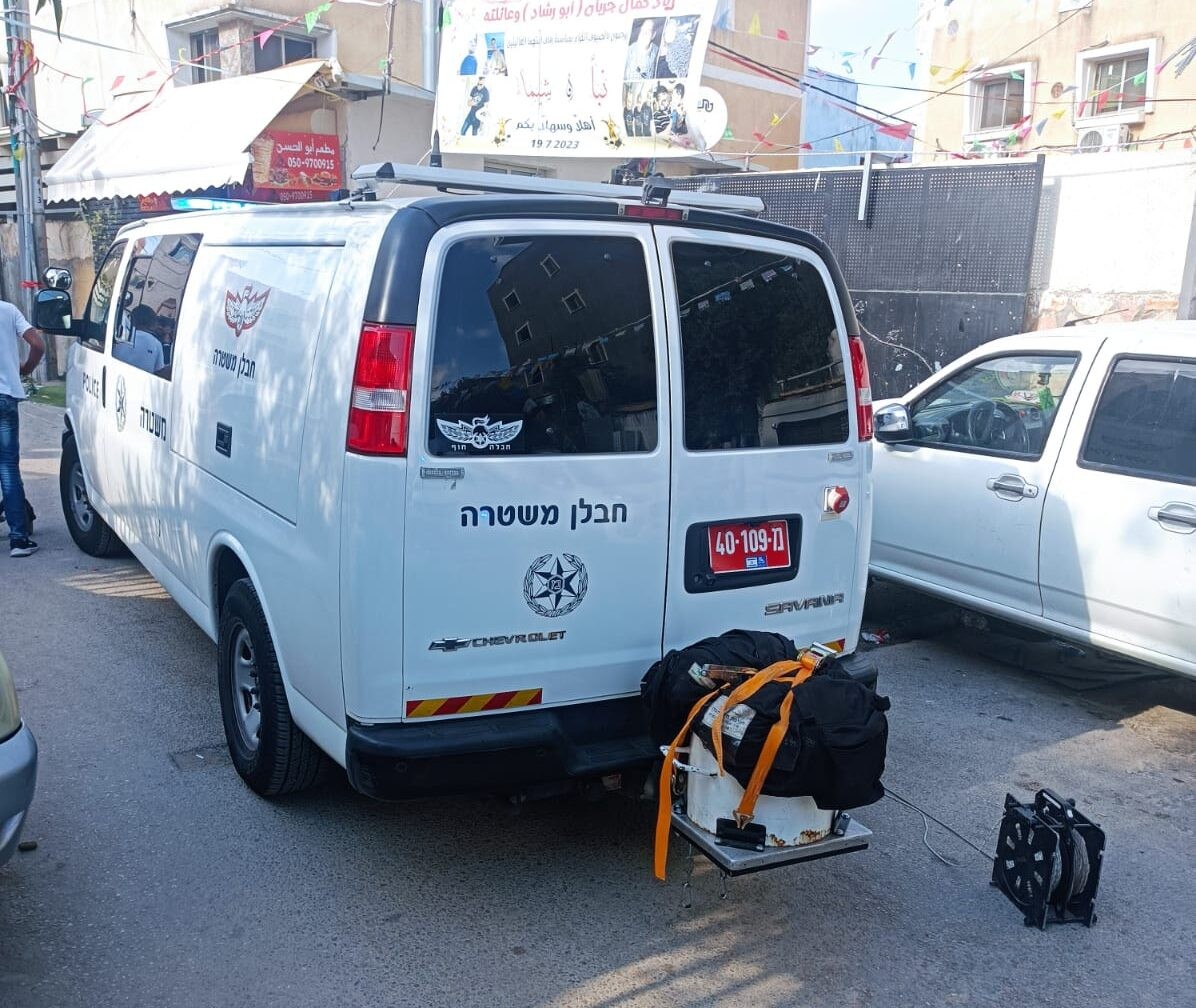 ג'אסר א-זרקא: שני קטינים ובגיר נתפסו כשברכבם מטען צינור מאולתר 