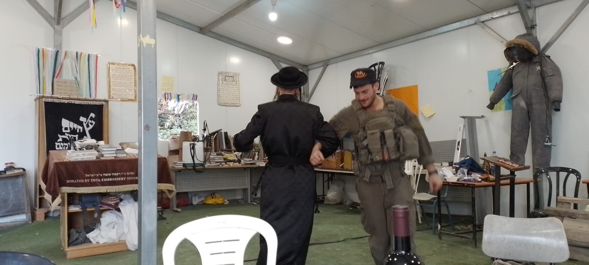 תיעוד מרגש: הלוחם שנפל בג'נין רוקד במסיבת פורים האחרונה