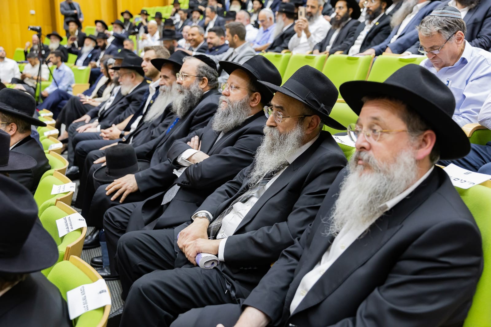 מאוחדים: הקואליציה והאופוזיציה השתתפו באירוע הצדעה לחב"ד