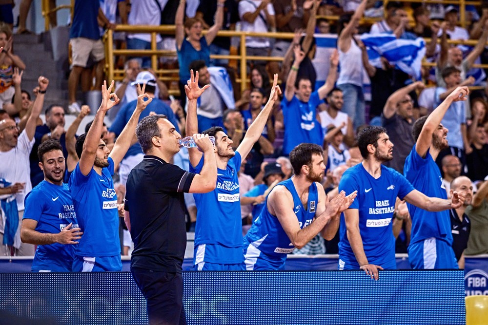 אלעד חסין, מאמן נבחרת העתודה של ישראל. צילום: פיב"א