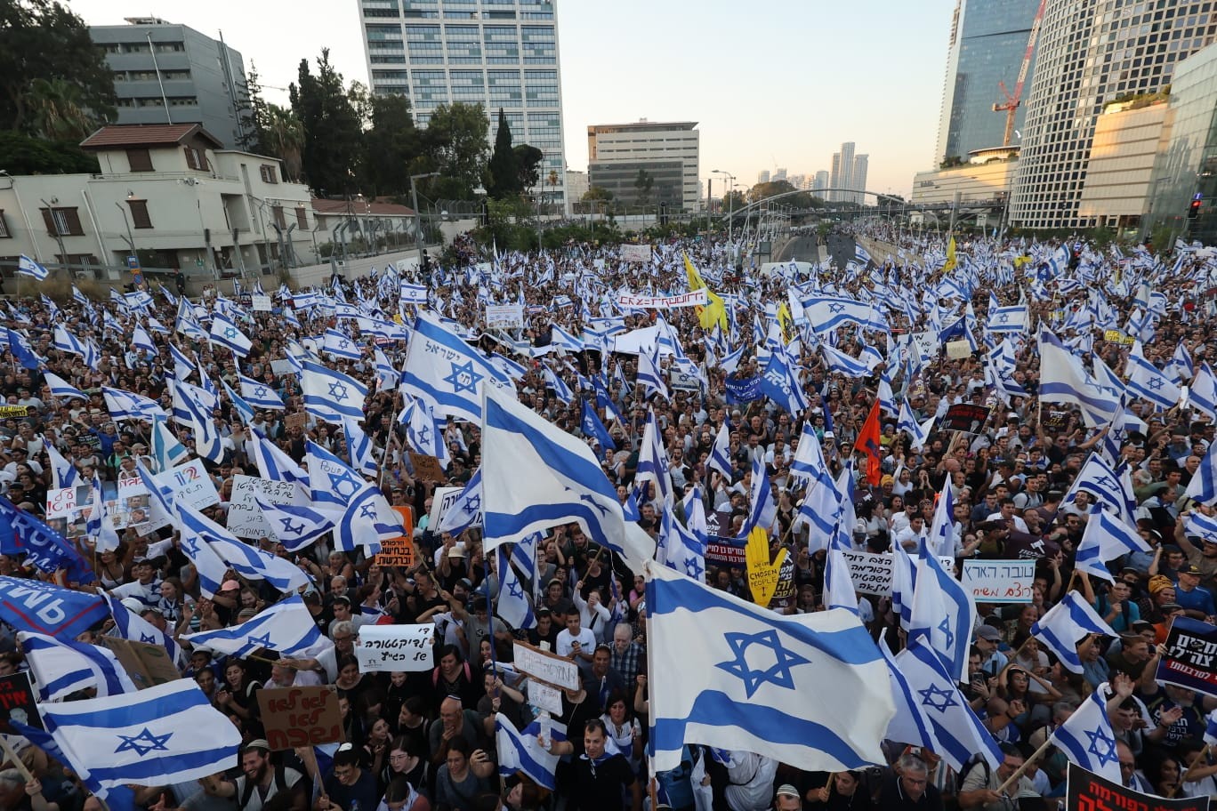 "צריכים להקשיב רק לממשלה": הערב - הפגנת הימין בירושלים