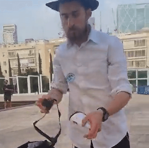 חסיד חב"ד הותקף מילולית בתל אביב | שימוש לפי סעיף 27א