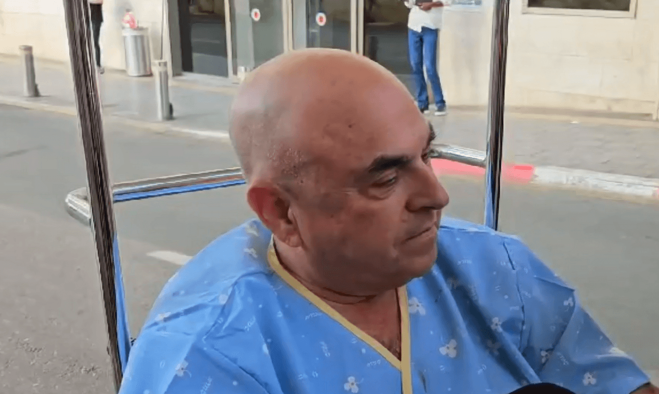 הרופא שנפצע בפיגוע משחזר: "היה לו רצח בעיניים; נלחמנו והוא דקר אותי"
