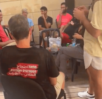 צפו בתיעוד: עצורי קפלן זוכים ליחס מועדף במחוז ת"א?