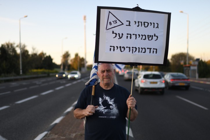 שלושת התסריטים הצפויים לכולנו עם קץ הדמוקרטיה