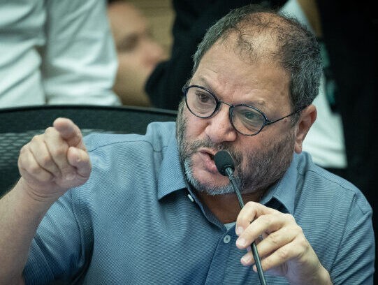ח"כ כסיף לא עוצר באדום: "טבח מחריד בעזה, בחסות המלחמה"