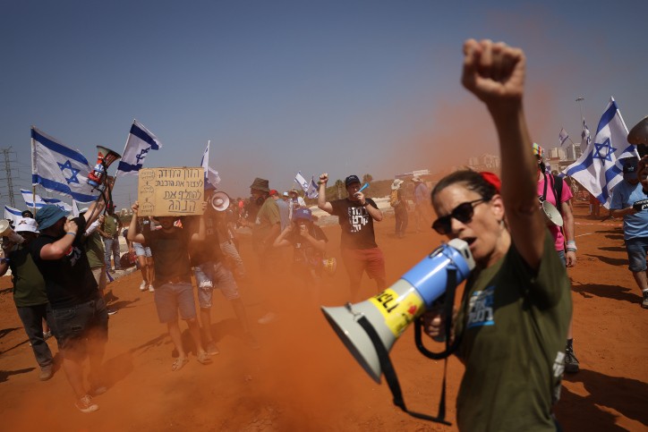 אנשי המחאה מתגאים: "רדפנו אחרי נתניהו, אף אחד לא שמע אותו"