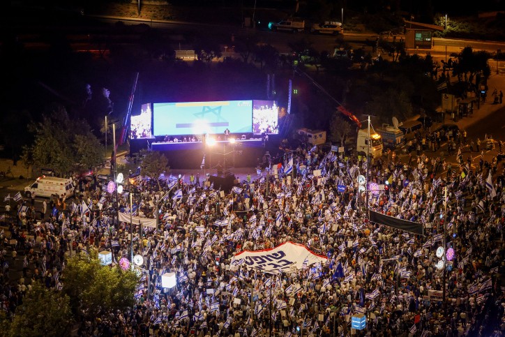 אכיפה בררנית: המשטרה אסרה שימוש ברחפן צילום בהפגנת הימין