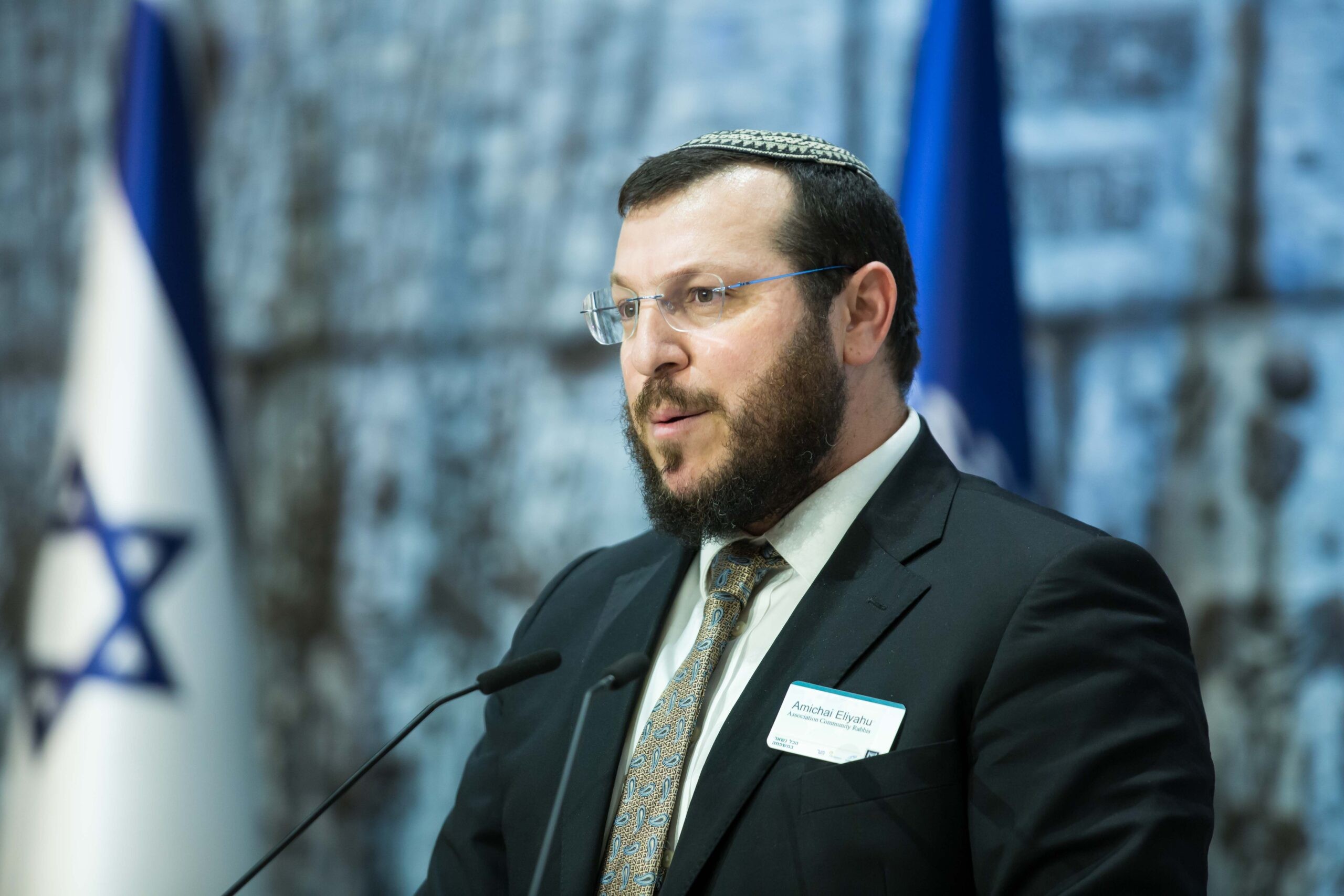 השר אליהו על הדחת הלוחם: "סמלים הם כלי בשדה הקרב"