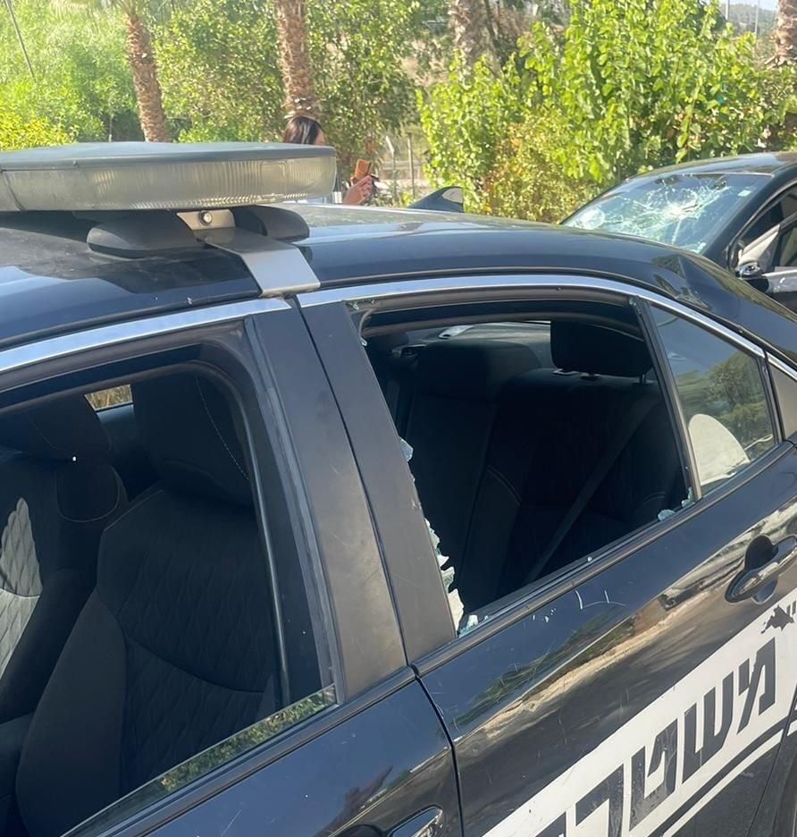 בית שמש: ניסו למנוע מהמשטרה להגיע לגופה - וניפצו את שמשות הרכבים