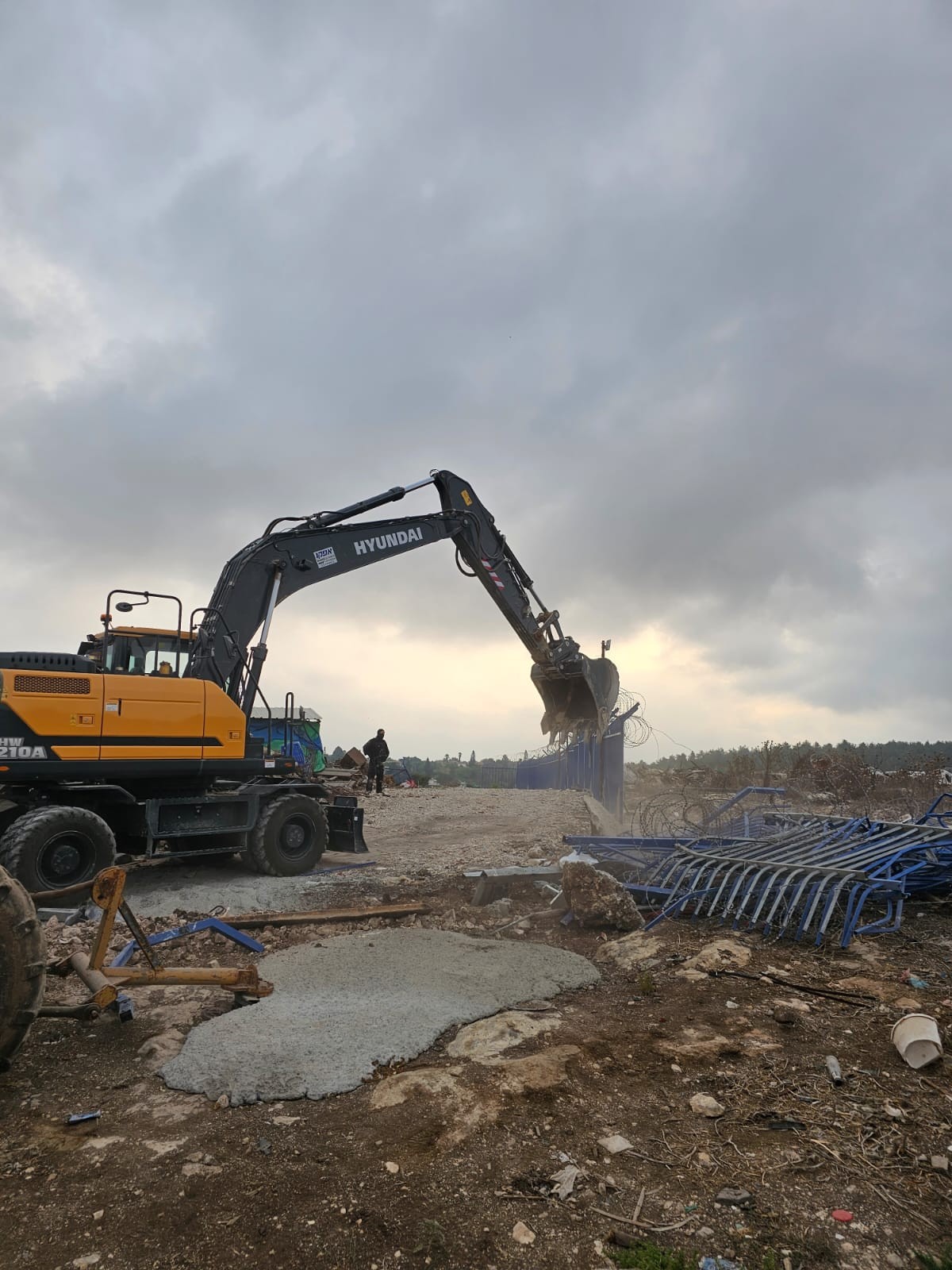הבוקר בצפון: כוחות משטרה ומג"ב פשטו על שטח השייך לארגון פשע