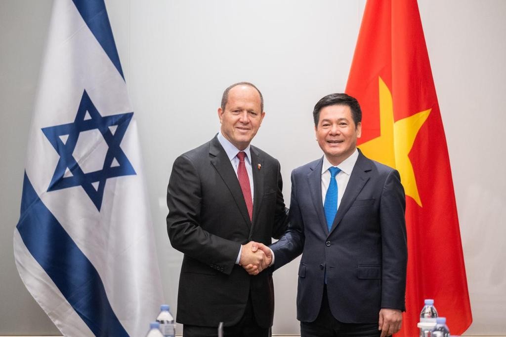 השר ברקת עם מקבילו הוייטנאמי | צילום: תקשורת שר הכלכלה