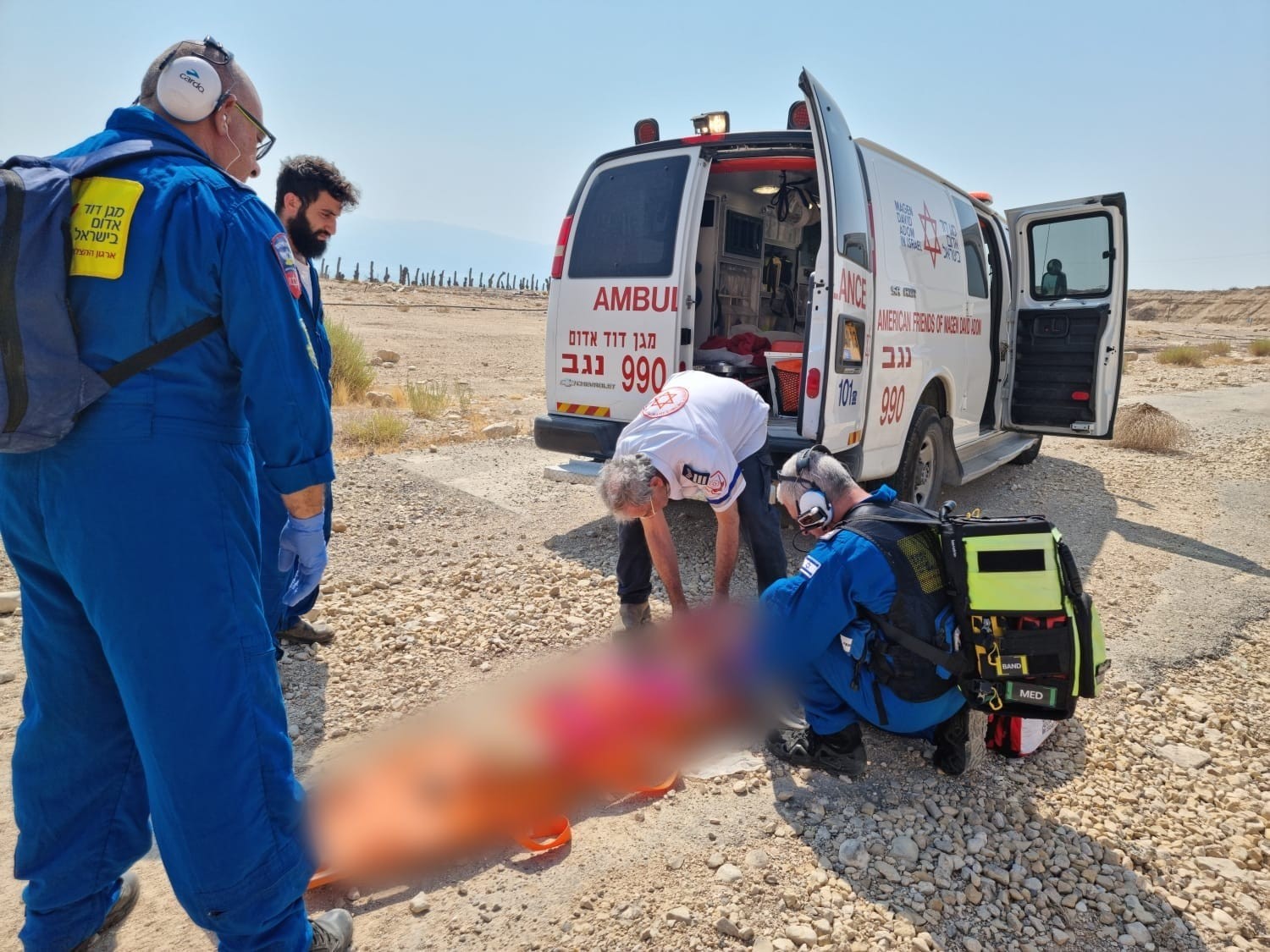 כוחות מד"א בעין גדי: "ירדנו עם הציוד בהליכה של 25 דקות"