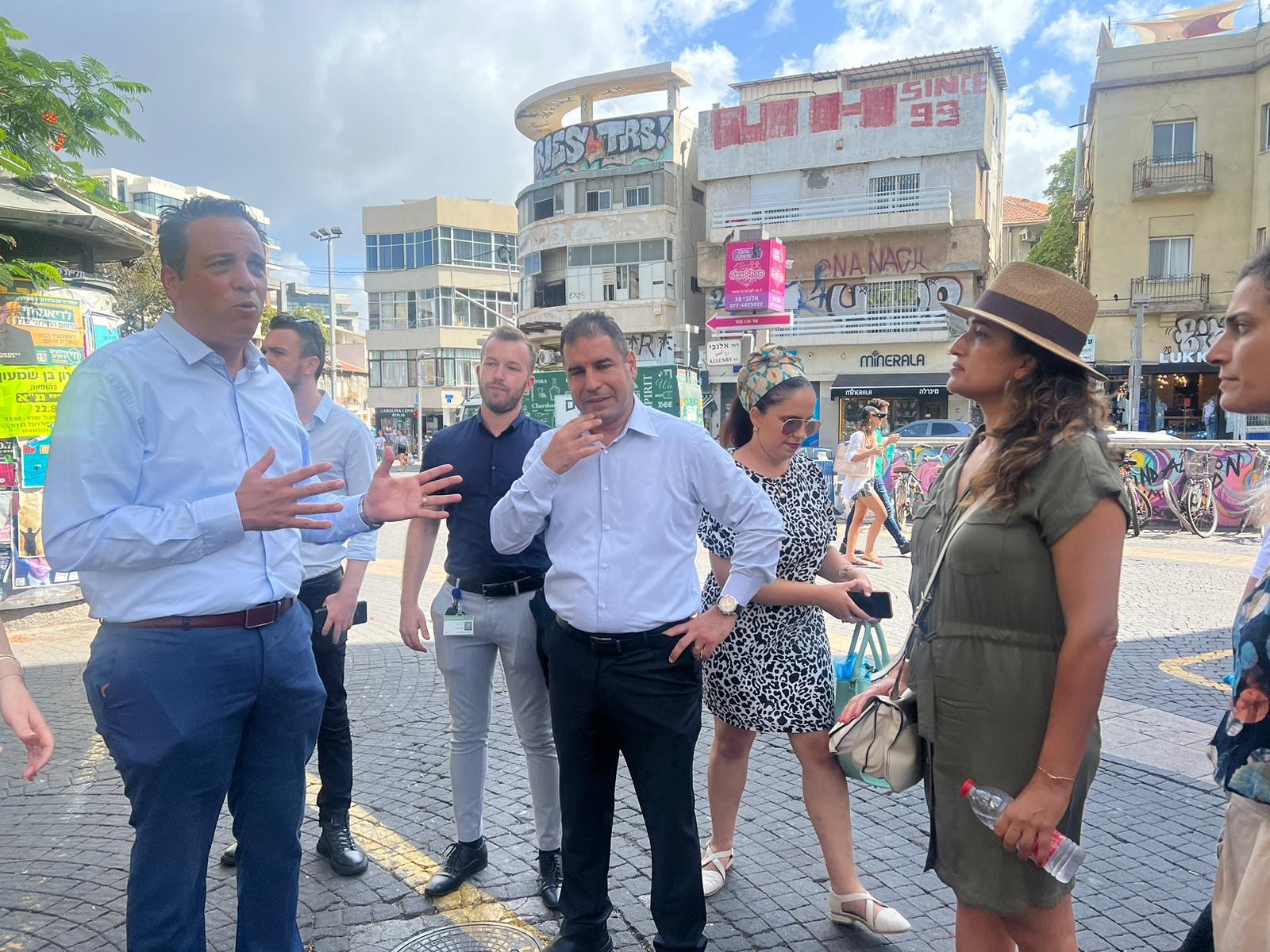 "עצוב": חברי כנסת סיירו הבוקר בעסקים באלנבי