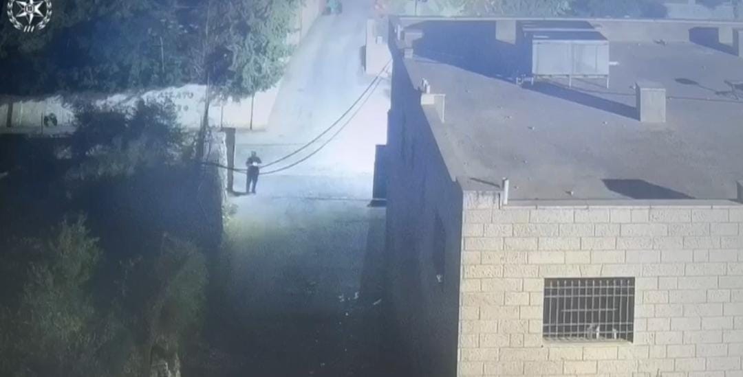 קבר רחל: מחבל השליך מטען צינור ונעצר | תיעוד