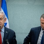 התהפכו היוצרות: רה"מ נתניהו פנה ללשכתו של ח"כ אדלשטיין