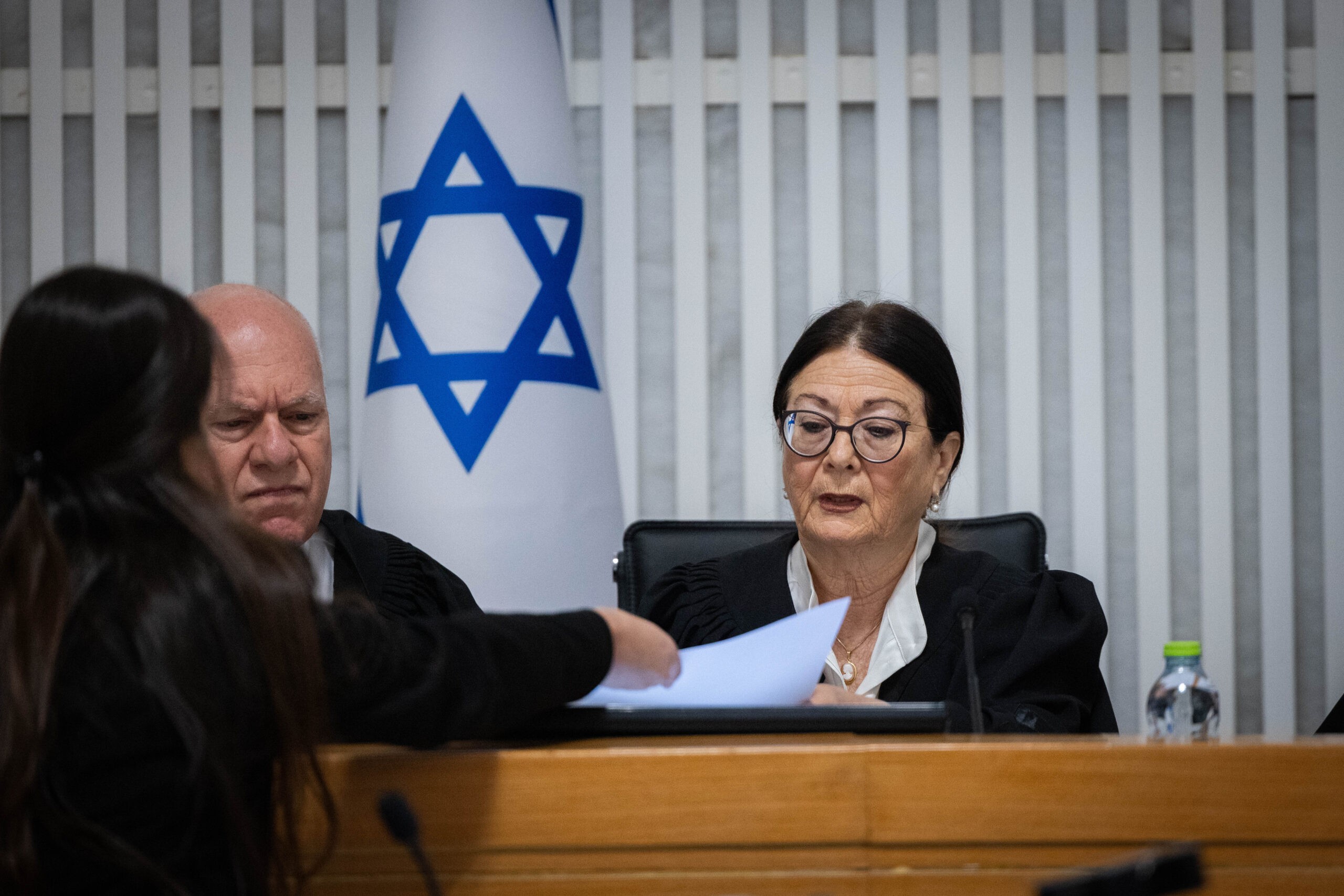 שנה להפיכה המשפטית: בקואליציה ממשיכים לקבור את הרפורמה