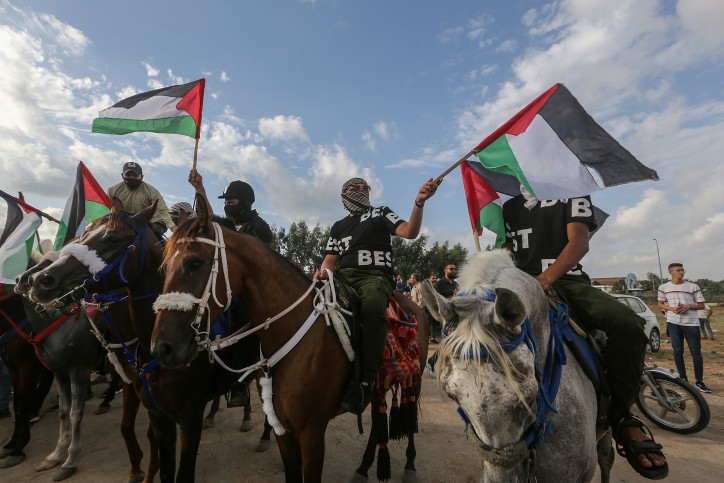 בעולם הערבי משקשקים מבחירת טראמפ: "הוא אויב מוחלט"