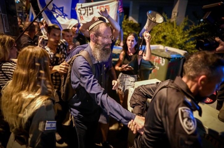 הרב לוינשטיין מגיב לאלימות נגדו: "אנשים טובים נופלים לשיסוי" קרדיט: אבשלום ששוני, פלאש90