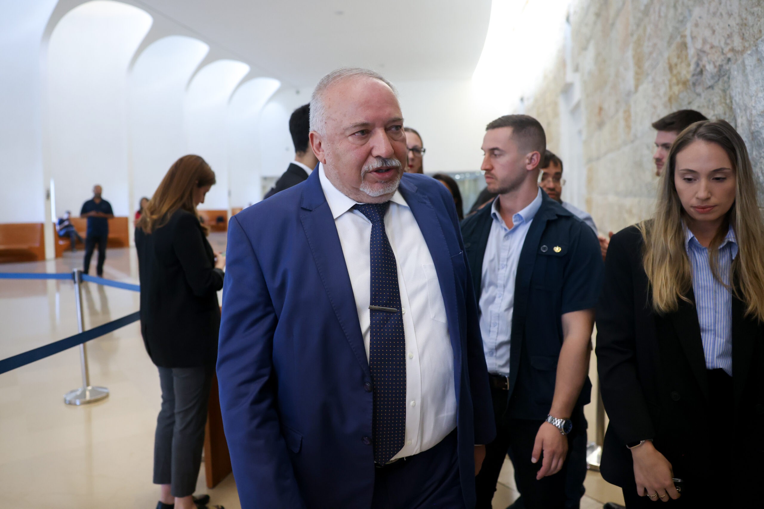 ליברמן מזהיר: נתניהו בדרך להקמת מדינה פלשתינית