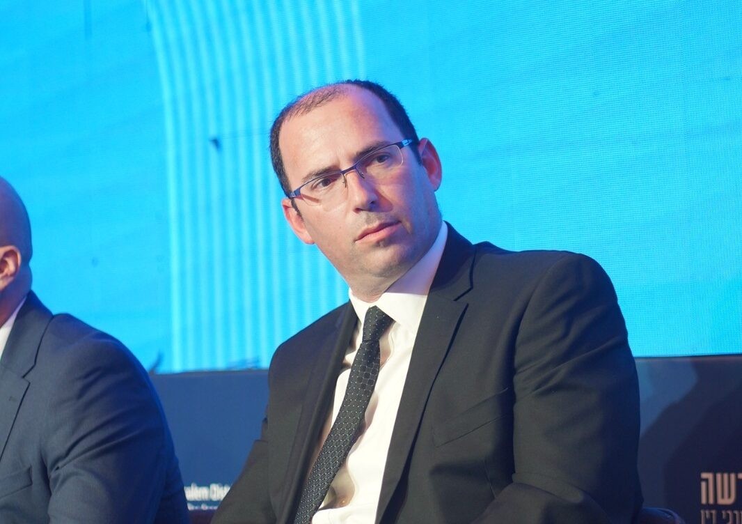 רני רהב נגד ח"כ רוטמן: "עמלק החדש - תחזור למערה"