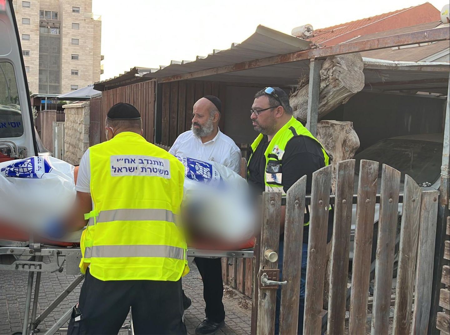 מזעזע: גבר כבן 70 נמצא מת בביתו כשגופתו במצב ריקבון קשה