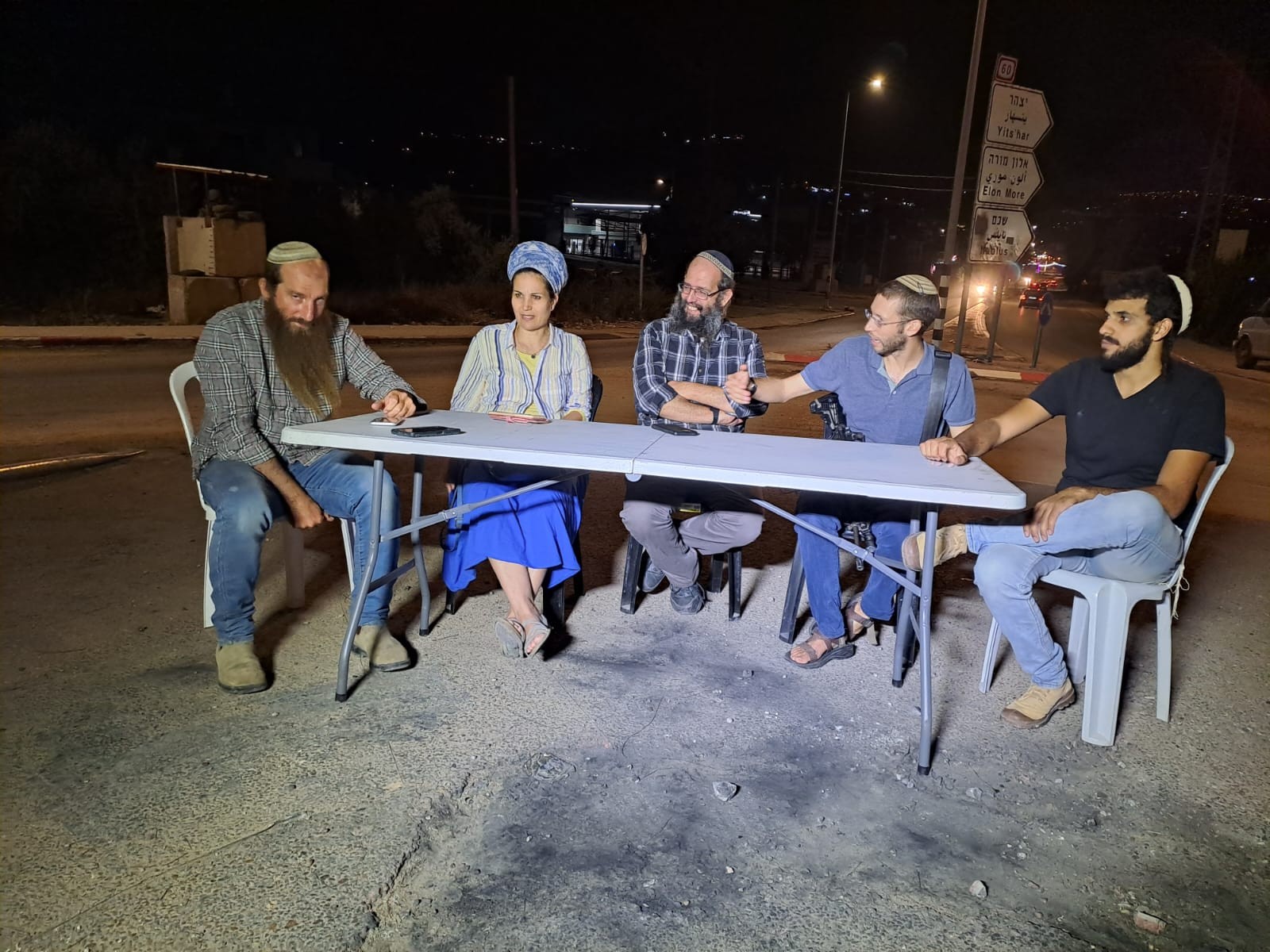 ישיבת מזכירות בנקודת הפיגוע: "חיינו הפכו להפקר"