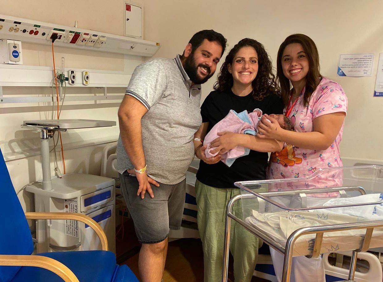 "קרה באופן מושלם": זו התינוקת הראשונה בהדסה לשנת תשפ"ד