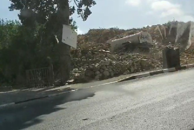 יצאו למחות נגד משלחת מהאיחוד האירופי - ונקלעו לניסיון לינץ'. קרדיט: אם תרצו